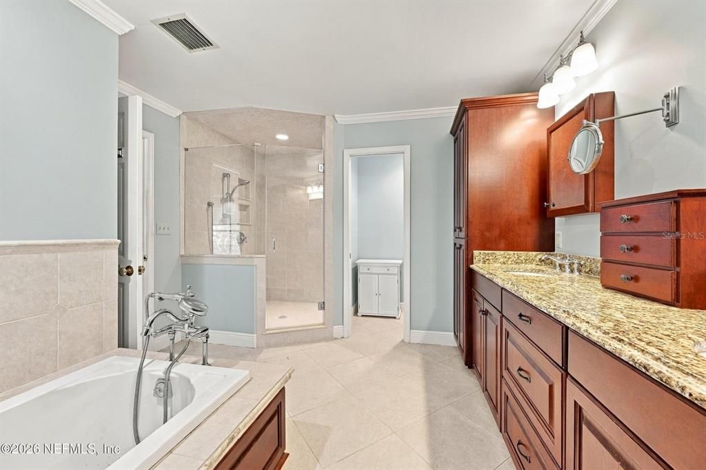 For Sale: $699,000 (4 beds, 3 baths, 2423 Square Feet)