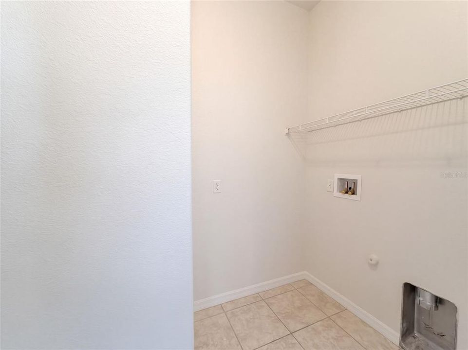 For Sale: $370,000 (3 beds, 2 baths, 2090 Square Feet)