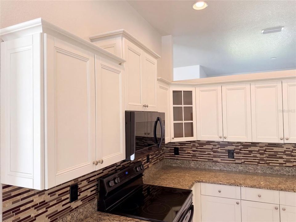 For Sale: $370,000 (3 beds, 2 baths, 2090 Square Feet)