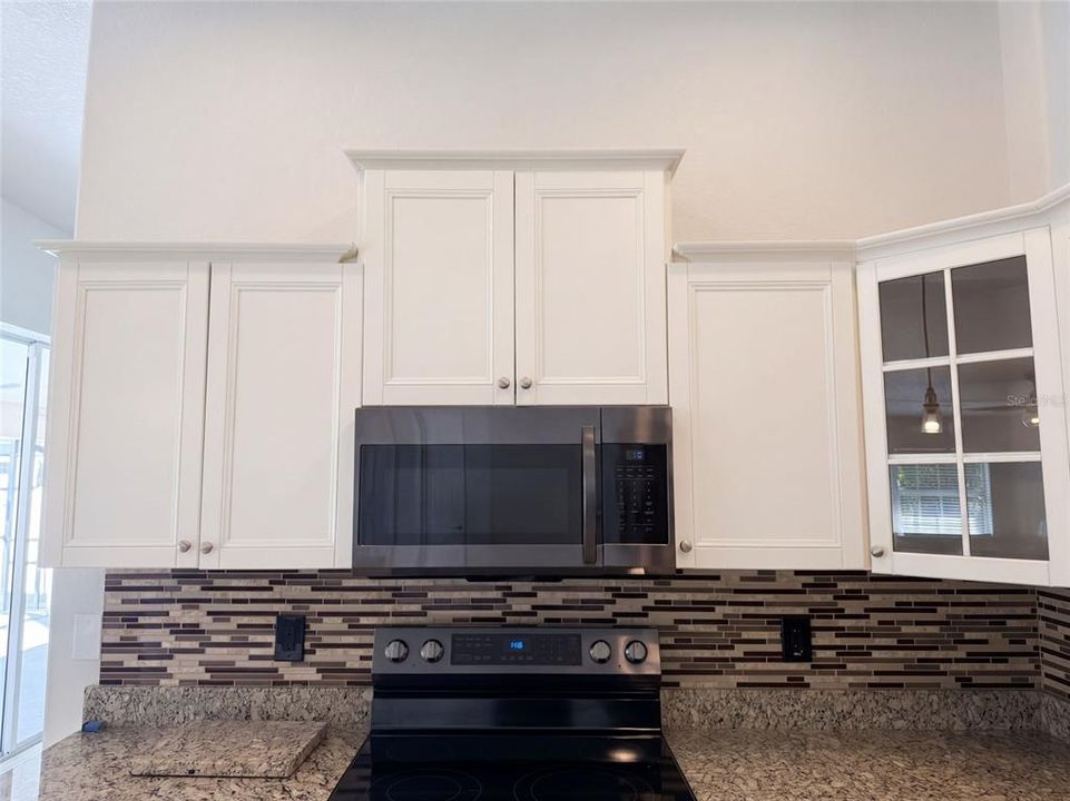 For Sale: $370,000 (3 beds, 2 baths, 2090 Square Feet)