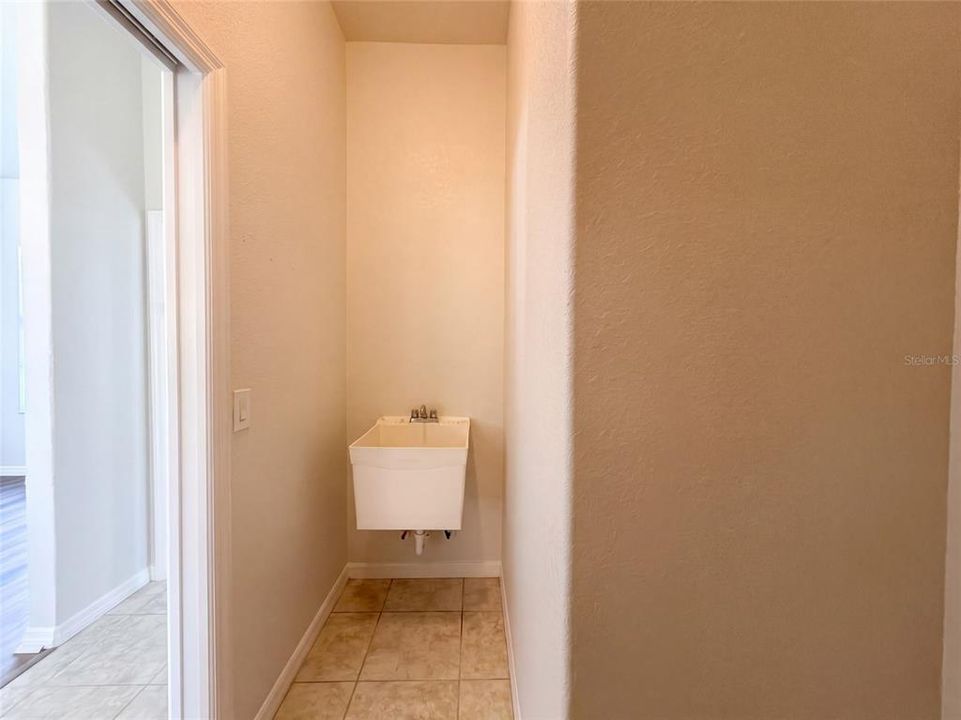 For Sale: $370,000 (3 beds, 2 baths, 2090 Square Feet)