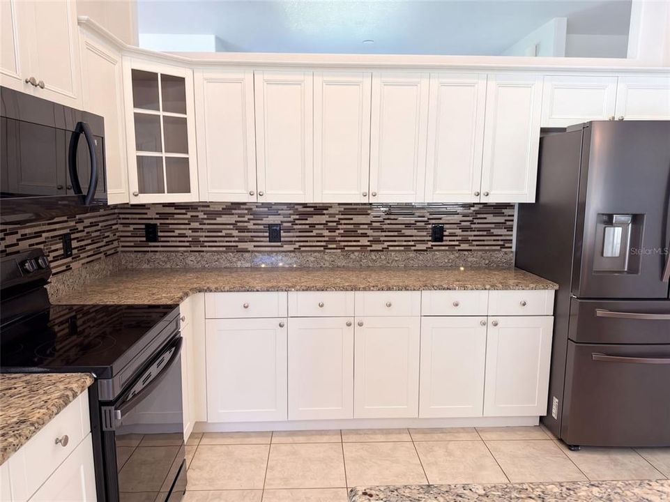 For Sale: $370,000 (3 beds, 2 baths, 2090 Square Feet)