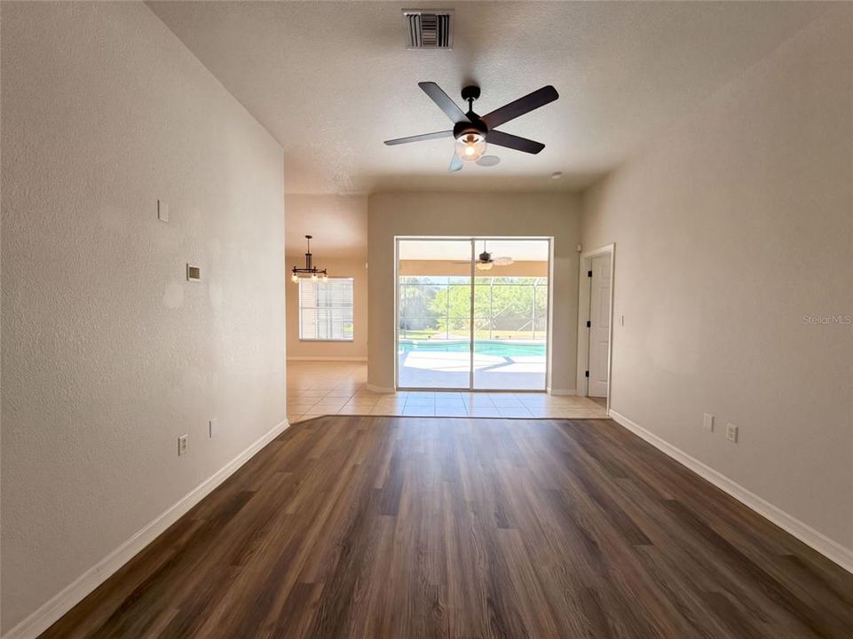 For Sale: $370,000 (3 beds, 2 baths, 2090 Square Feet)