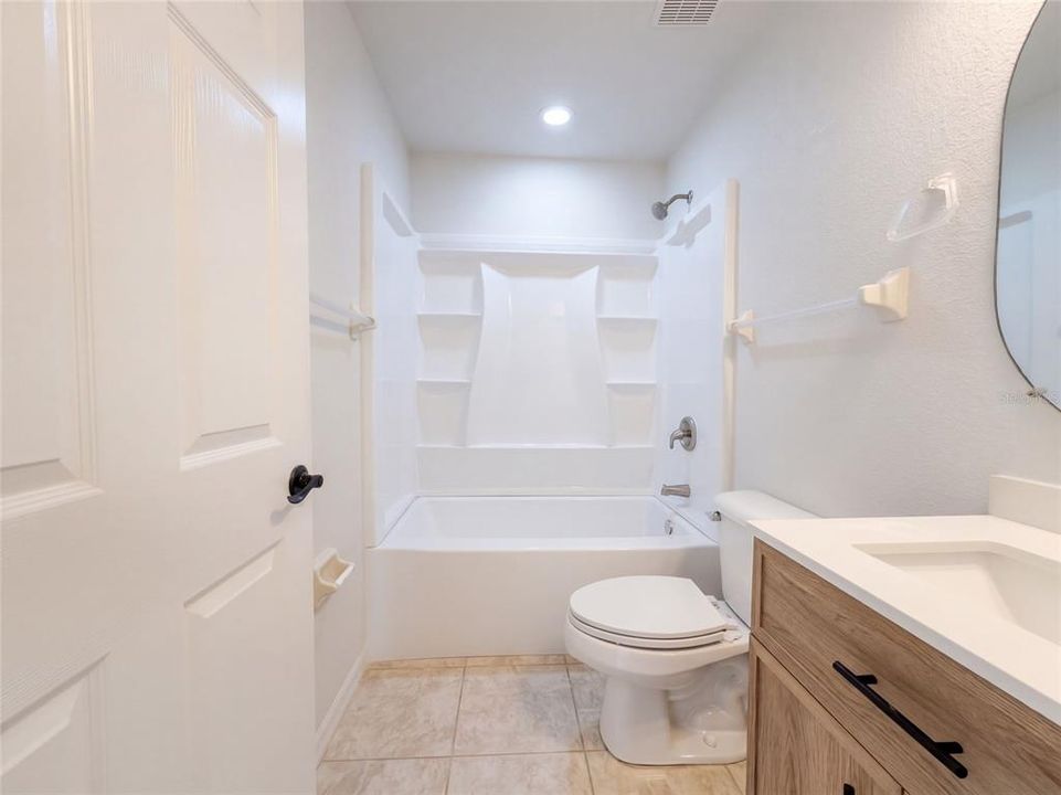 For Sale: $370,000 (3 beds, 2 baths, 2090 Square Feet)