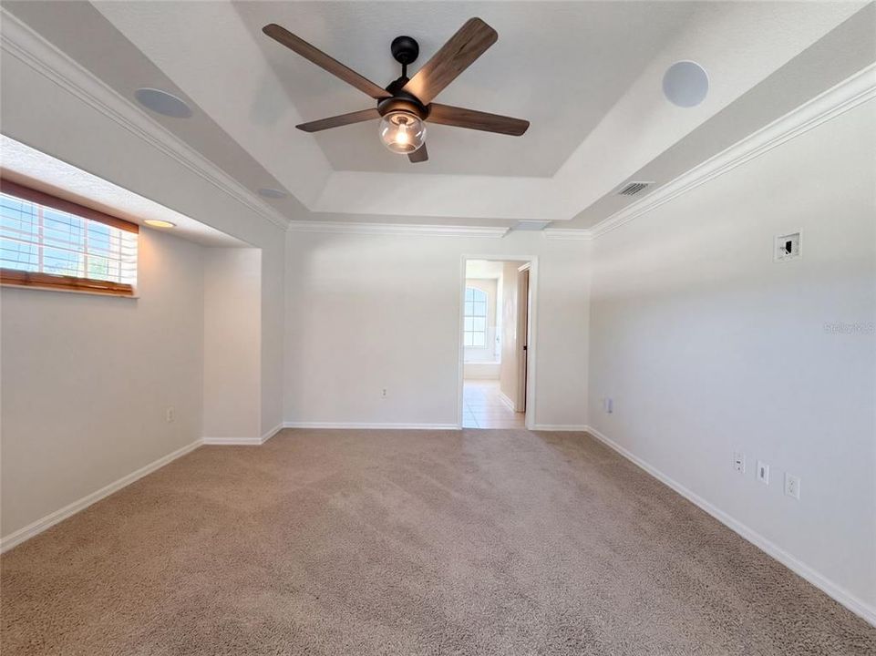 For Sale: $370,000 (3 beds, 2 baths, 2090 Square Feet)