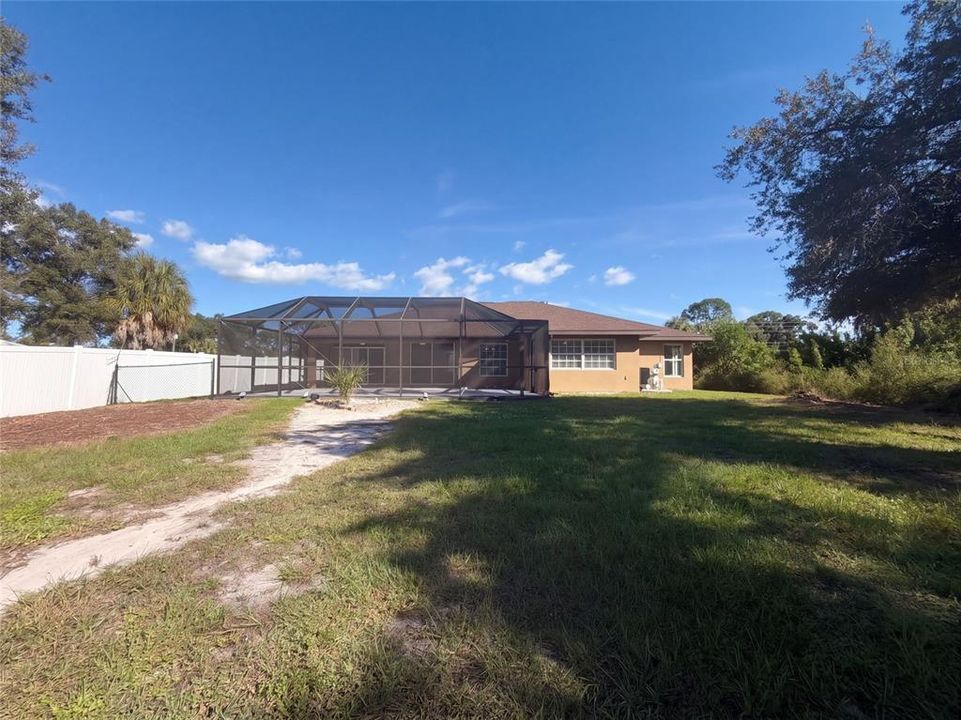 For Sale: $370,000 (3 beds, 2 baths, 2090 Square Feet)