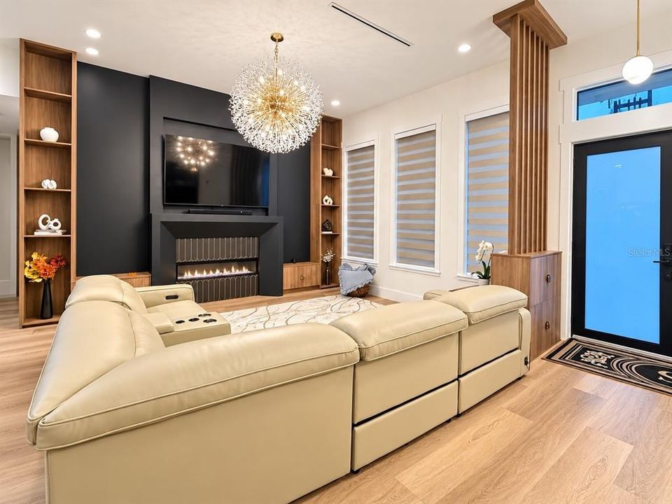 For Sale: $685,000 (3 beds, 2 baths, 2039 Square Feet)