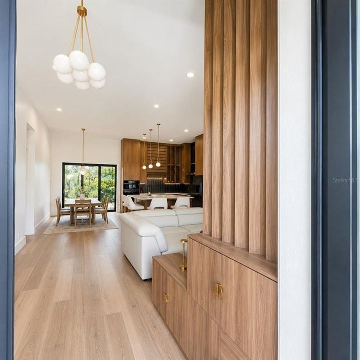 For Sale: $685,000 (3 beds, 2 baths, 2039 Square Feet)