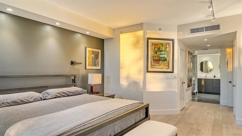 En Venta: $1,025,000 (3 camas, 3 baños, 2778 Pies cuadrados)