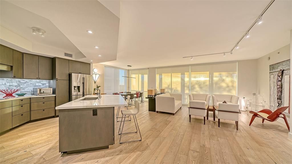 En Venta: $1,025,000 (3 camas, 3 baños, 2778 Pies cuadrados)