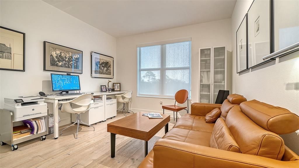 En Venta: $1,025,000 (3 camas, 3 baños, 2778 Pies cuadrados)