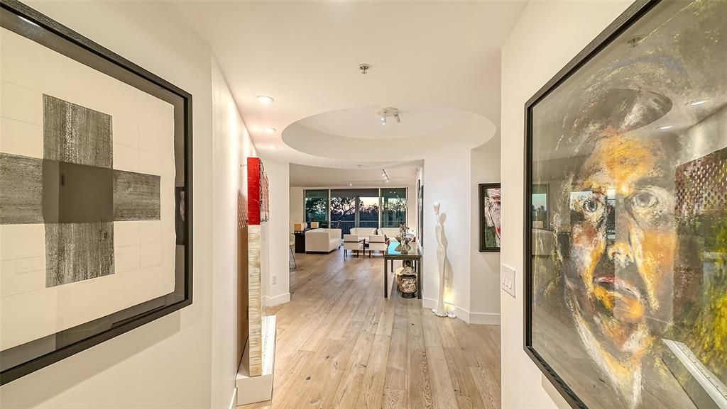 En Venta: $1,025,000 (3 camas, 3 baños, 2778 Pies cuadrados)