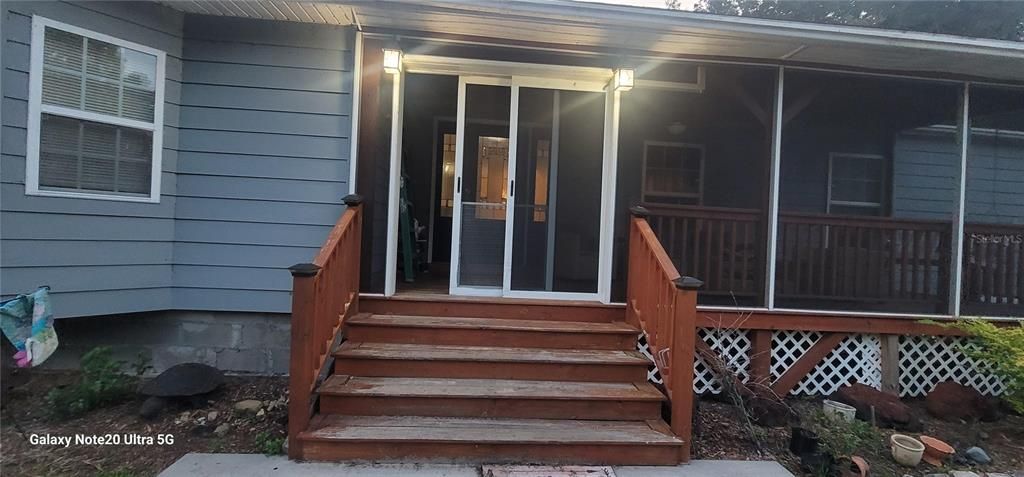 For Sale: $360,000 (3 beds, 2 baths, 2100 Square Feet)