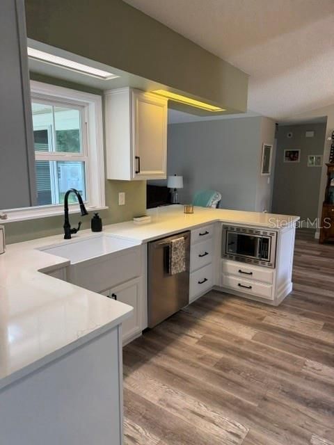 For Sale: $285,900 (3 beds, 2 baths, 1680 Square Feet)
