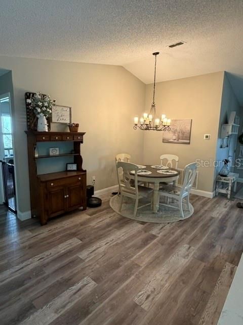 For Sale: $285,900 (3 beds, 2 baths, 1680 Square Feet)
