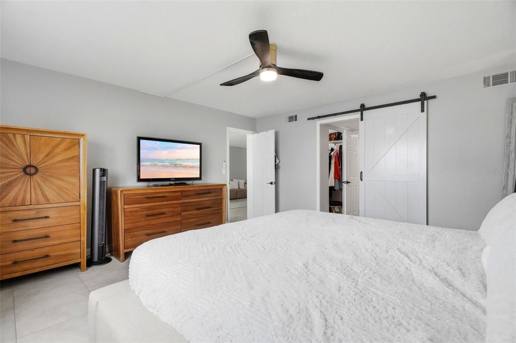 For Sale: $335,000 (2 beds, 2 baths, 1245 Square Feet)
