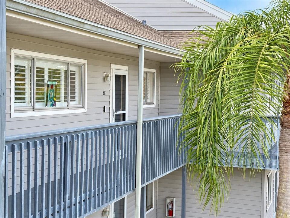 For Sale: $179,000 (2 beds, 2 baths, 1004 Square Feet)