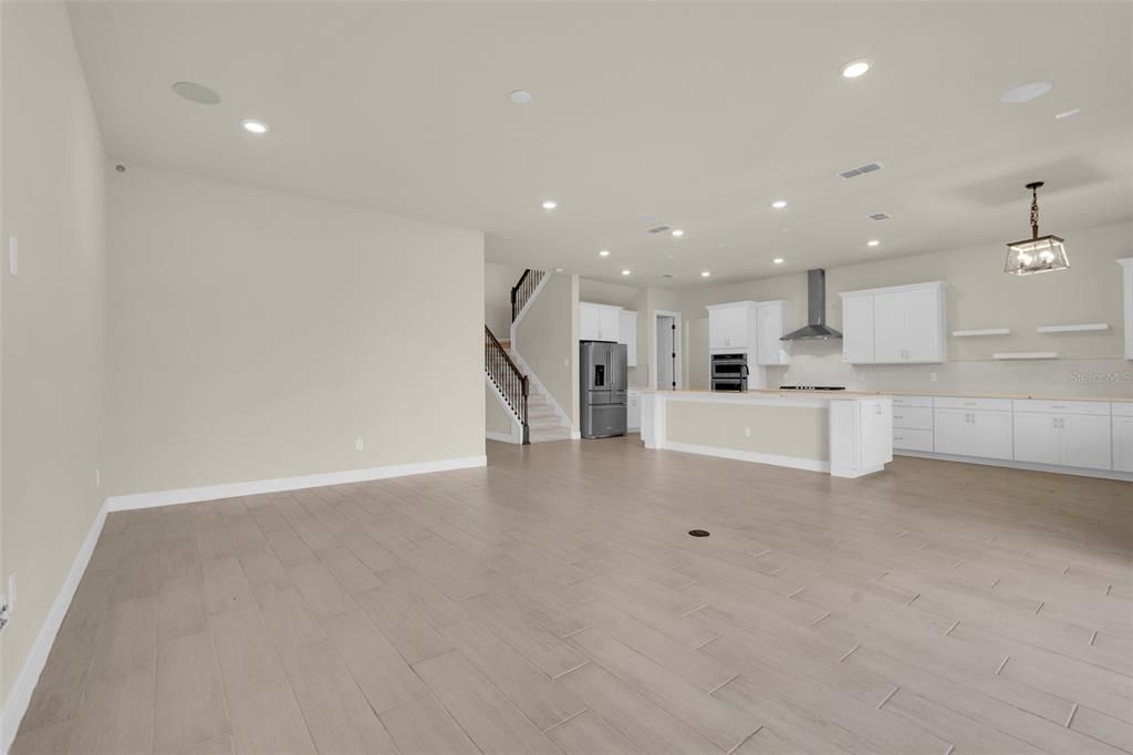 For Sale: $1,350,000 (7 beds, 6 baths, 5240 Square Feet)