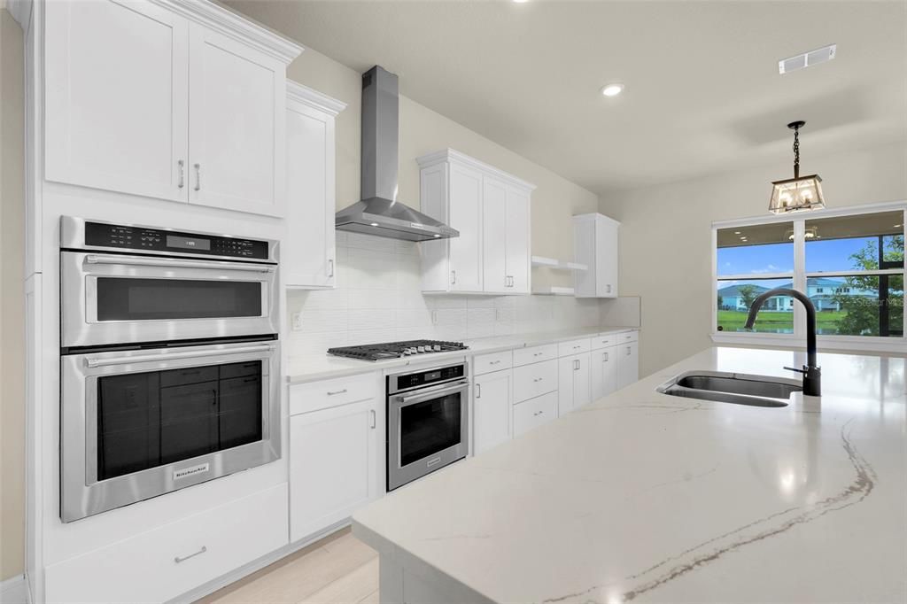 For Sale: $1,350,000 (7 beds, 6 baths, 5240 Square Feet)