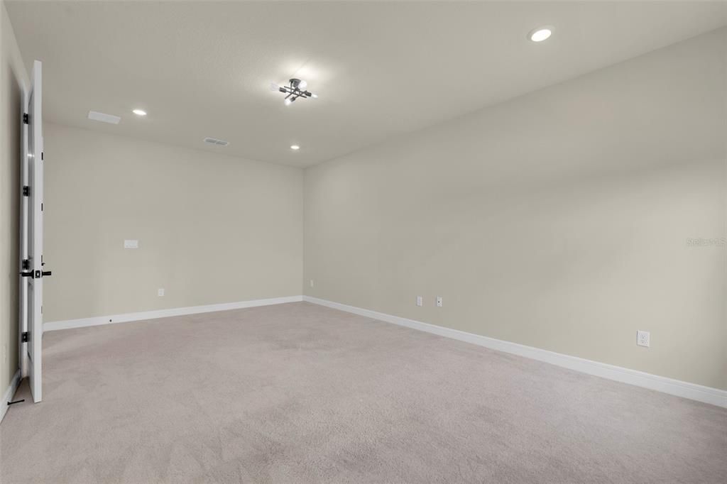For Sale: $1,350,000 (7 beds, 6 baths, 5240 Square Feet)