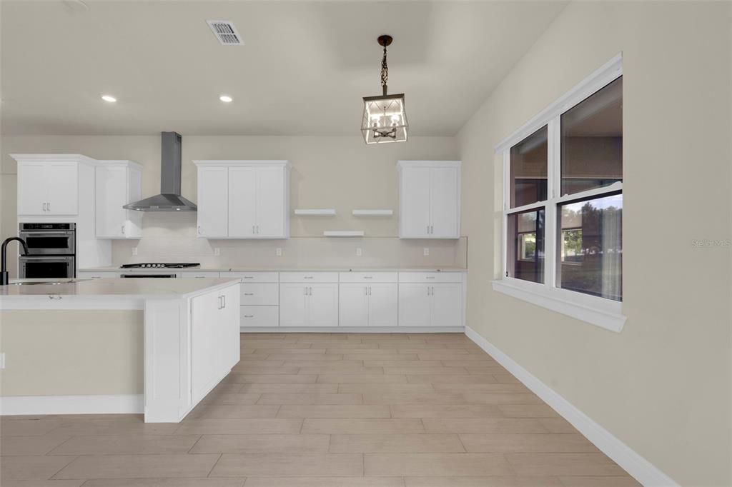 For Sale: $1,350,000 (7 beds, 6 baths, 5240 Square Feet)