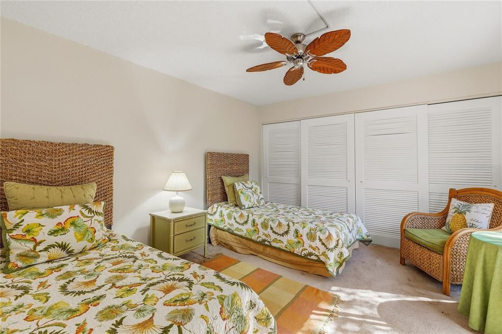 For Sale: $343,900 (2 beds, 2 baths, 1188 Square Feet)