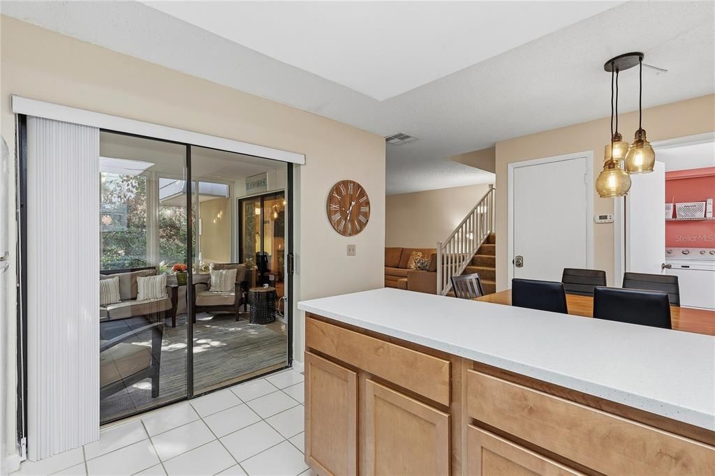 For Sale: $343,900 (2 beds, 2 baths, 1188 Square Feet)