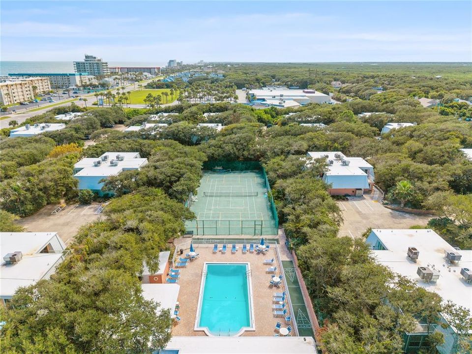 For Sale: $343,900 (2 beds, 2 baths, 1188 Square Feet)