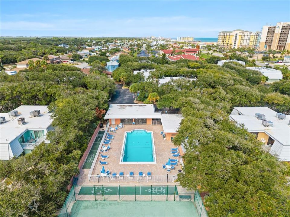 For Sale: $343,900 (2 beds, 2 baths, 1188 Square Feet)