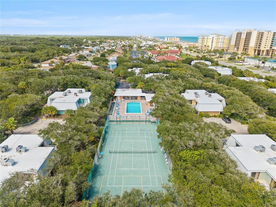 For Sale: $343,900 (2 beds, 2 baths, 1188 Square Feet)