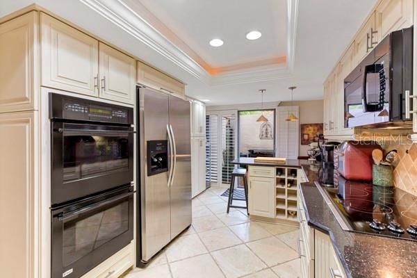 For Sale: $489,000 (3 beds, 2 baths, 2749 Square Feet)