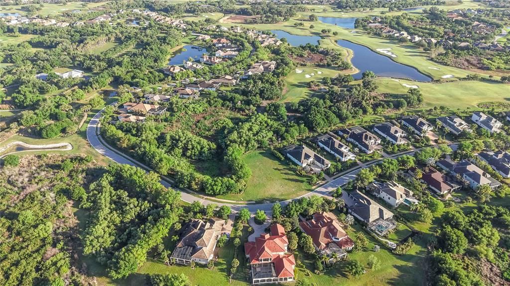 待售: $700,000 (0.54 acres)