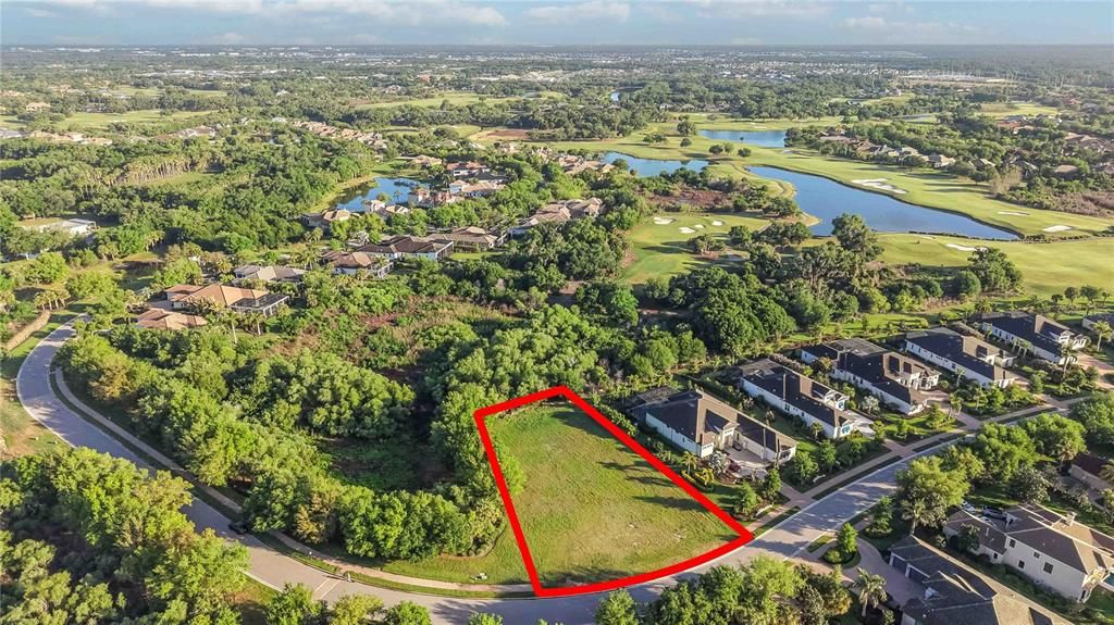 待售: $700,000 (0.54 acres)