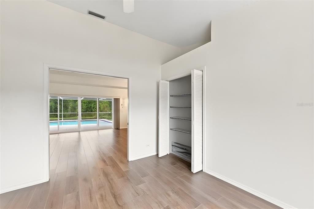 En Venta: $425,000 (3 camas, 2 baños, 1694 Pies cuadrados)
