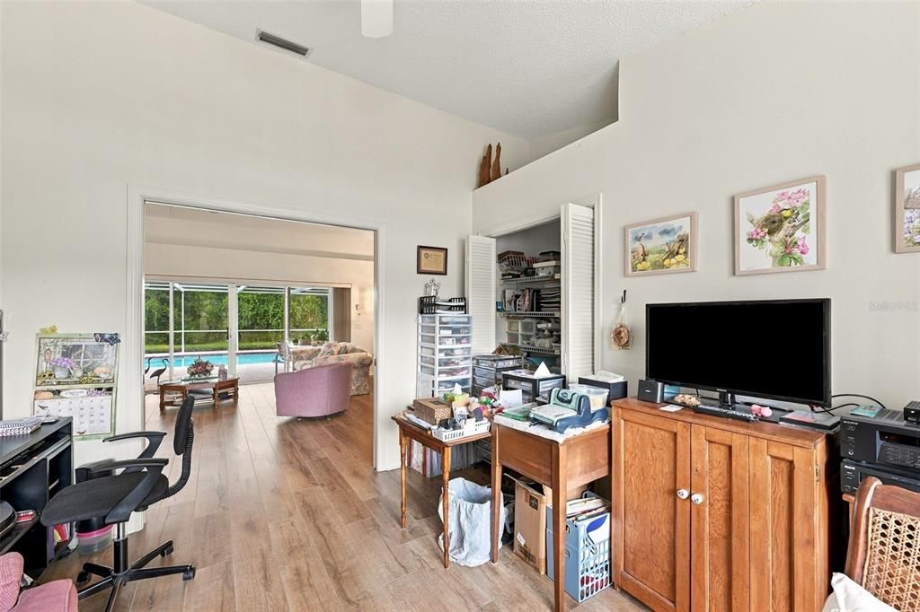En Venta: $425,000 (3 camas, 2 baños, 1694 Pies cuadrados)