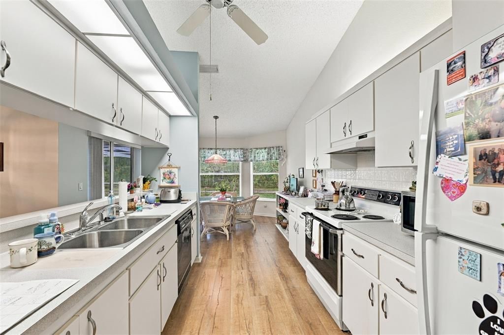 En Venta: $425,000 (3 camas, 2 baños, 1694 Pies cuadrados)