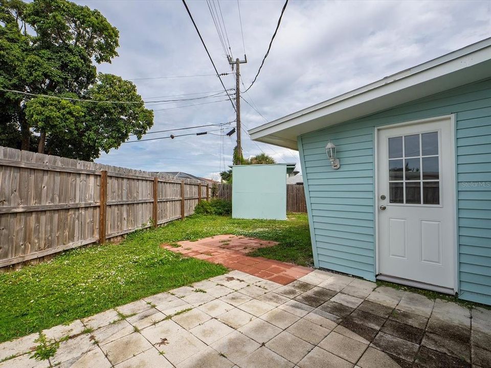For Sale: $349,000 (2 beds, 2 baths, 1588 Square Feet)