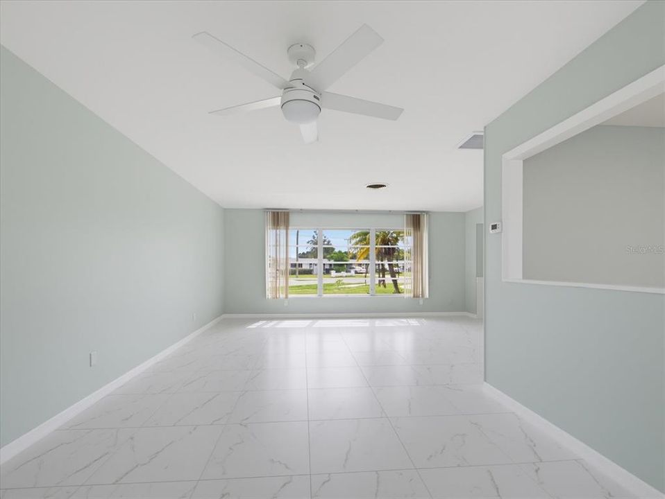 For Sale: $349,000 (2 beds, 2 baths, 1588 Square Feet)
