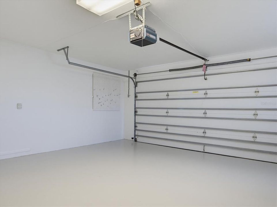 For Sale: $349,000 (2 beds, 2 baths, 1588 Square Feet)