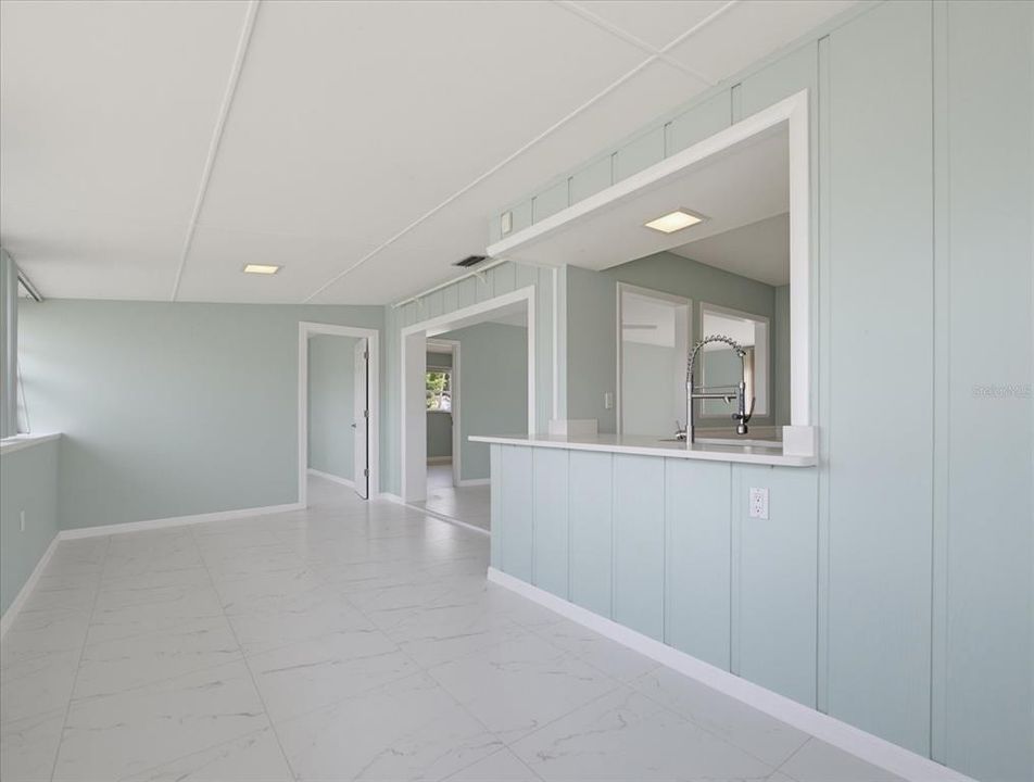 For Sale: $349,000 (2 beds, 2 baths, 1588 Square Feet)