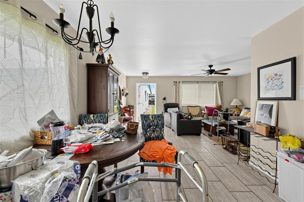 For Sale: $80,000 (1 beds, 1 baths, 800 Square Feet)
