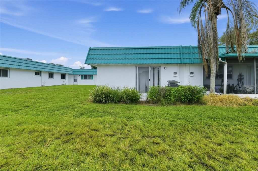 For Sale: $80,000 (1 beds, 1 baths, 800 Square Feet)