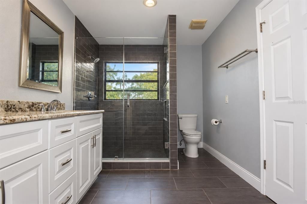 For Sale: $319,000 (3 beds, 2 baths, 1648 Square Feet)