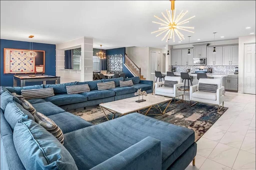 For Sale: $799,000 (9 beds, 6 baths, 4828 Square Feet)