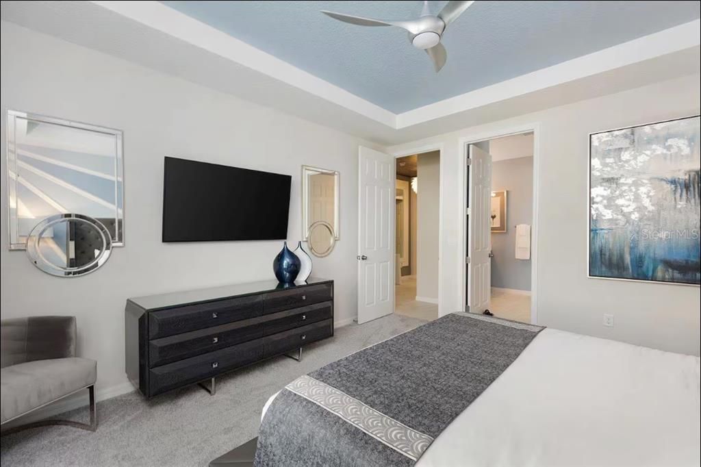For Sale: $799,000 (9 beds, 6 baths, 4828 Square Feet)