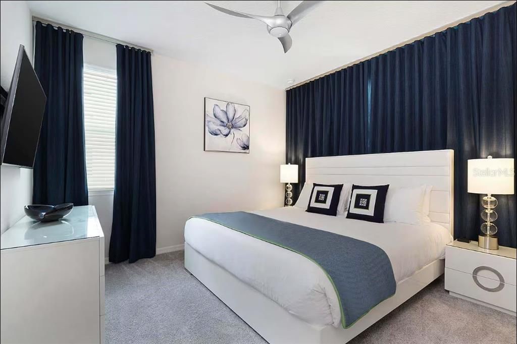 For Sale: $799,000 (9 beds, 6 baths, 4828 Square Feet)