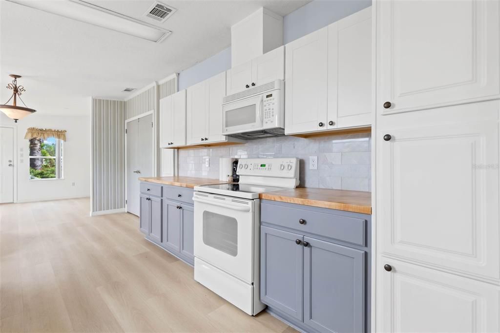 En Venta: $259,900 (3 camas, 2 baños, 1436 Pies cuadrados)