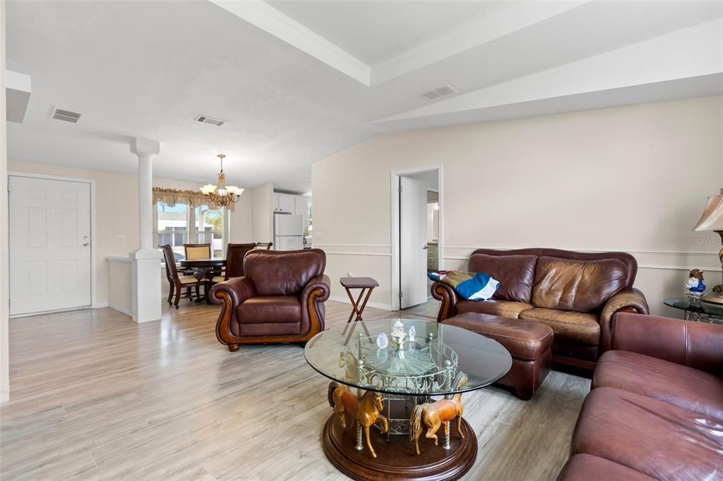 En Venta: $259,900 (3 camas, 2 baños, 1436 Pies cuadrados)