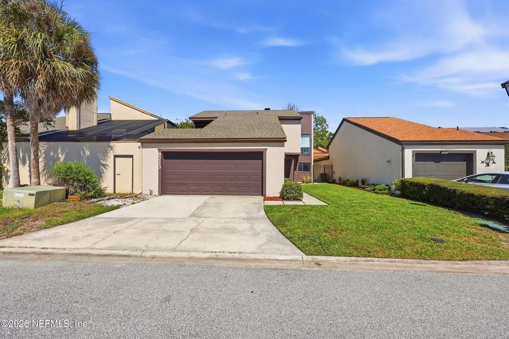 For Sale: $380,000 (3 beds, 3 baths, 1631 Square Feet)