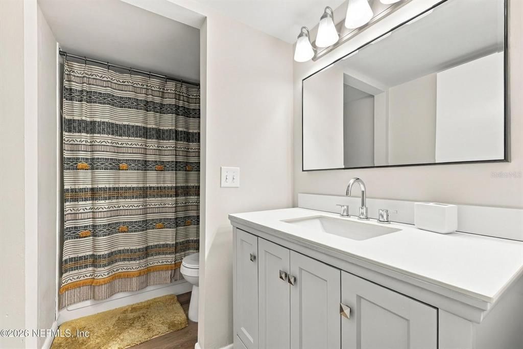 For Sale: $380,000 (3 beds, 3 baths, 1631 Square Feet)